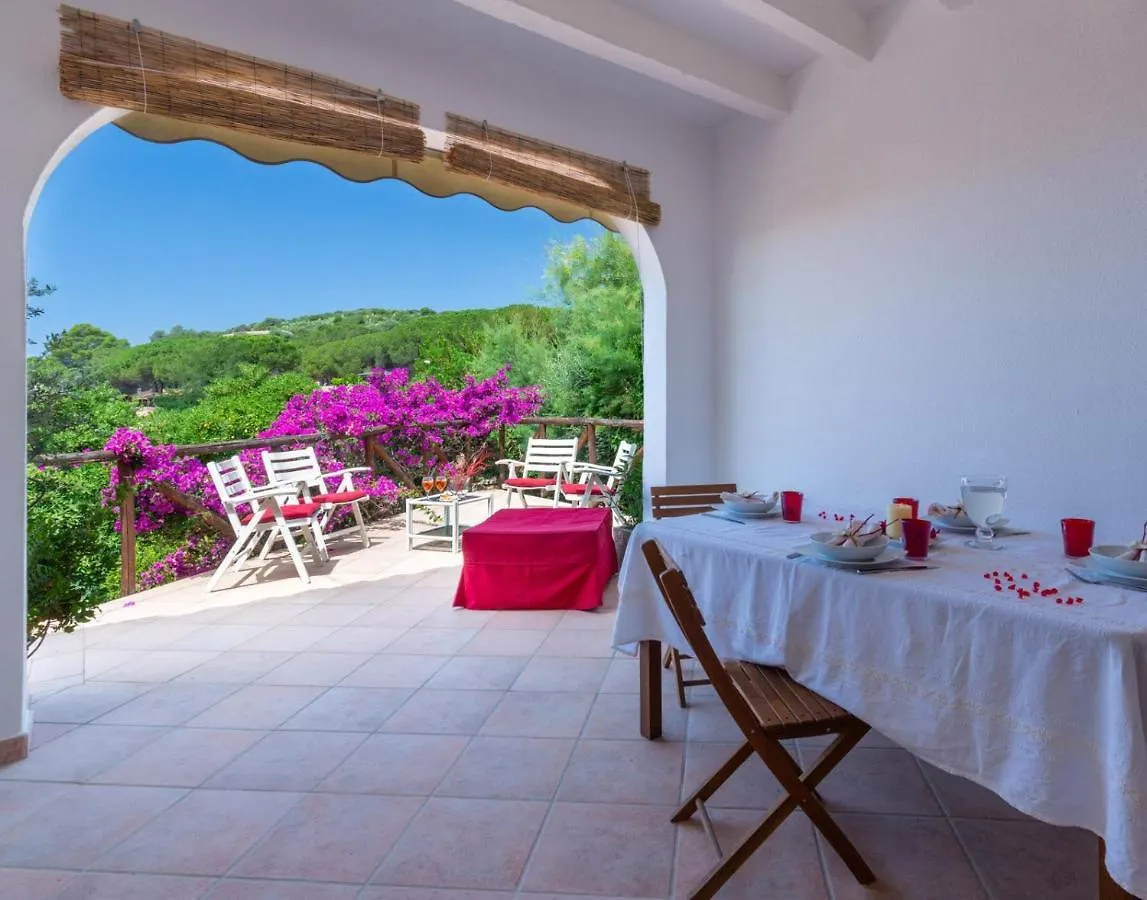 Villa DomoMea - La Casa di Anna Marongiu 0*,  Italia